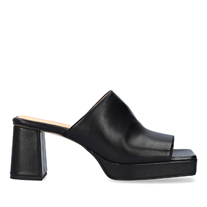 Heeled mules with platform in black leather