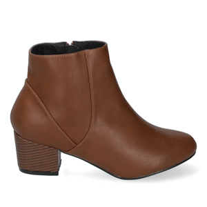 Heeled booties in brown faux leather