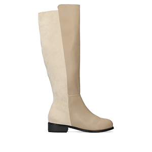 Flat knee-high boots combined in beige colour.