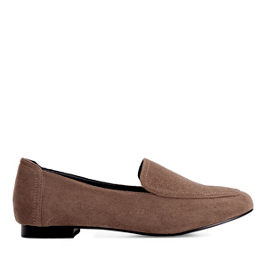 Moccasins in light brown faux suede