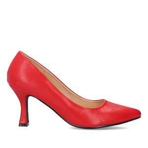 Heeled shoes in red faux leather