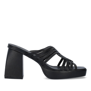 Squared heel black faux suede mule