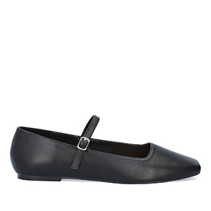 Flat black ballerinas made in soft faux leather