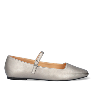 Flat old silver ballerinas made in soft faux leather