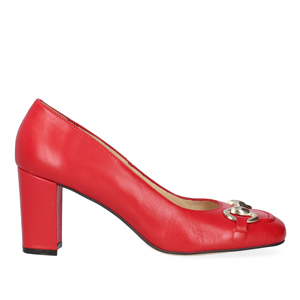 Zapato tacón en piel rojo de estilo vintage