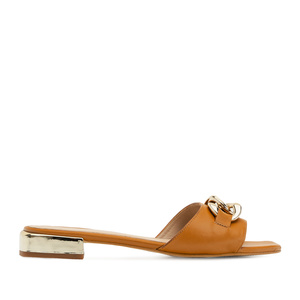 Flat Sandal in Camel Leather and Chain Detail