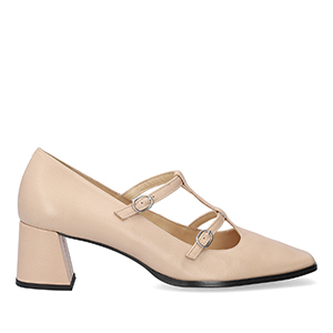 Court sand colour leather heeled shoes.
