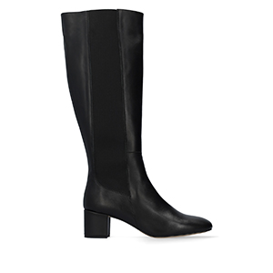 Knee-high boots in black coloured leather