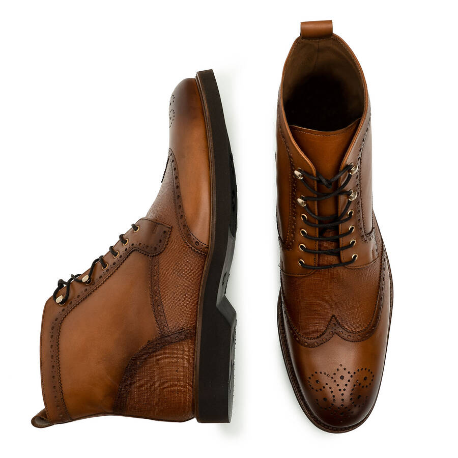 Wingtip Boots in Brown Leather 