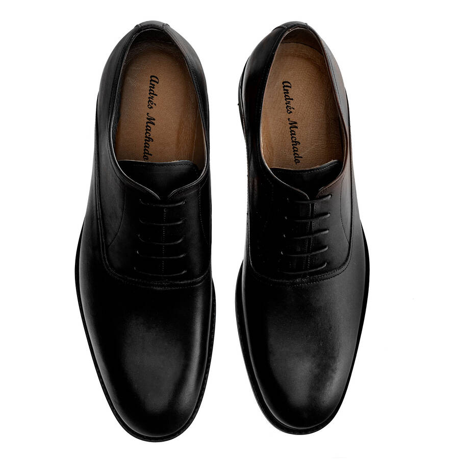 Dress Shoes for Men in Black leather 