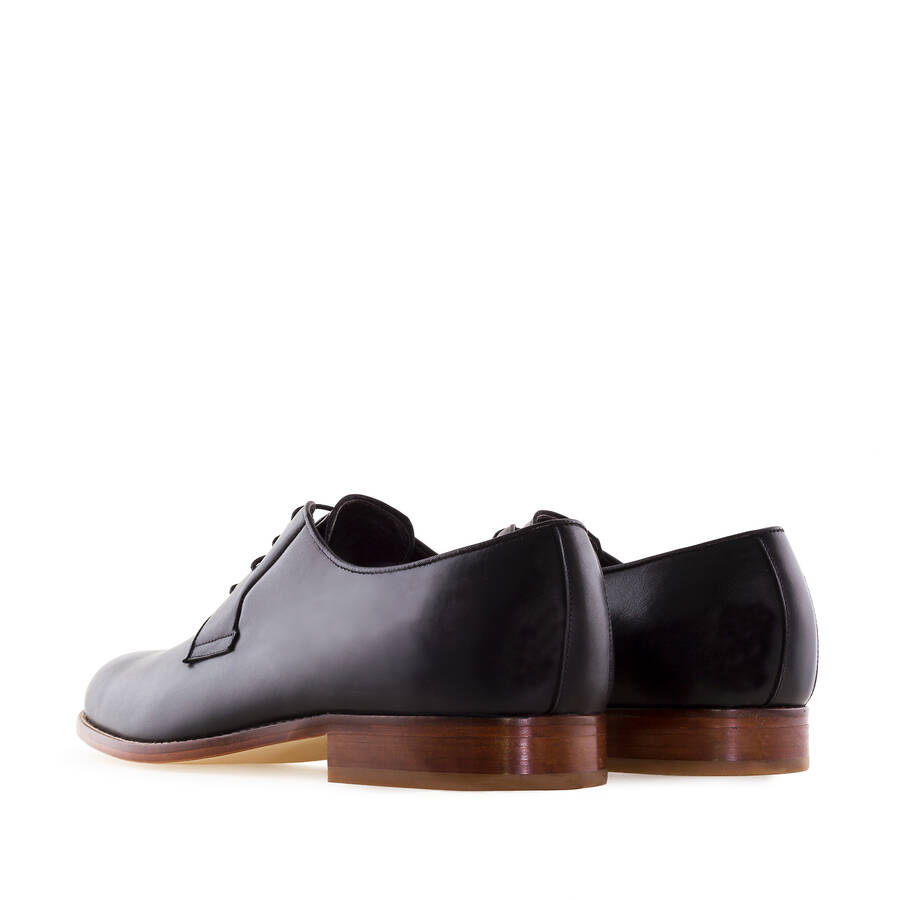 Men's Lace-Up Shoes in Black Leather 