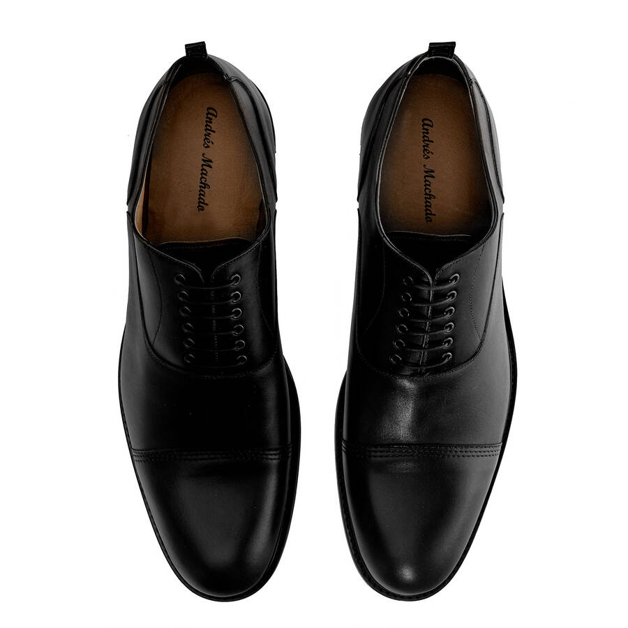 Oxford style Shoes in Black Leather 