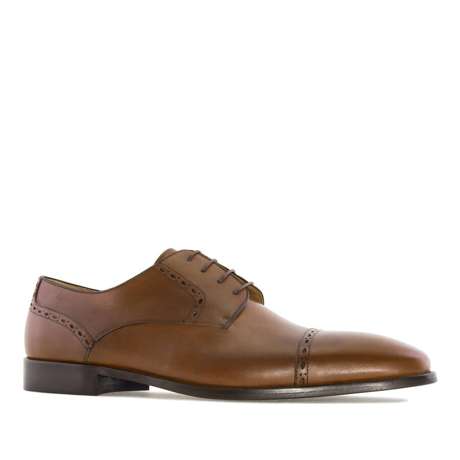 Men's Brogues in Mahogany coloured Leather 