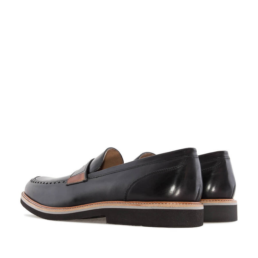 Men's Moccasins in Black Leather 