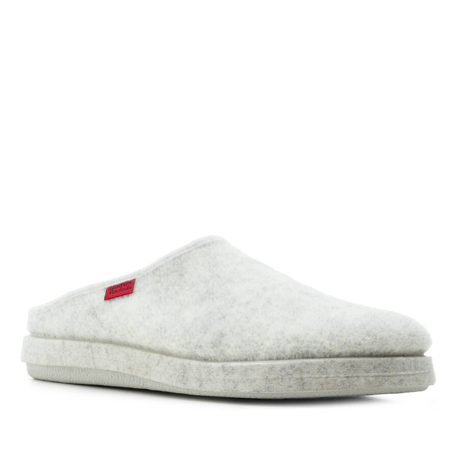 Very comfortable White Felt Slippers with footbed 