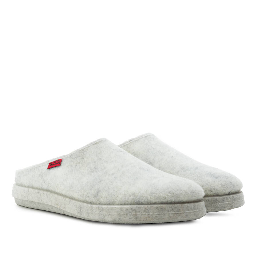 Very comfortable White Felt Slippers with footbed 