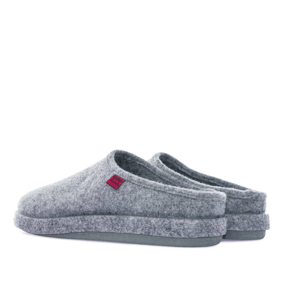 Very comfortable Grey Felt Slippers with footbed 