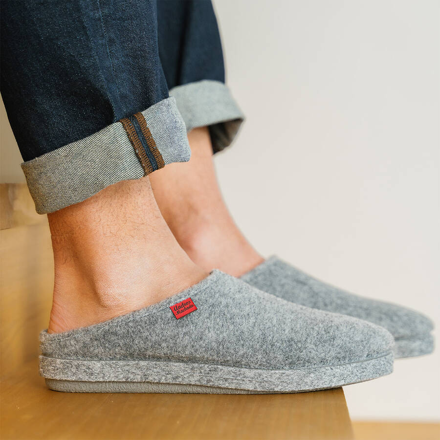 Chaussons Alpino en feutre Gris. 