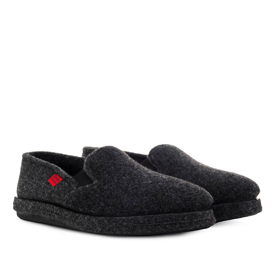 Black Alpine Felt Closed-Back Slippers 