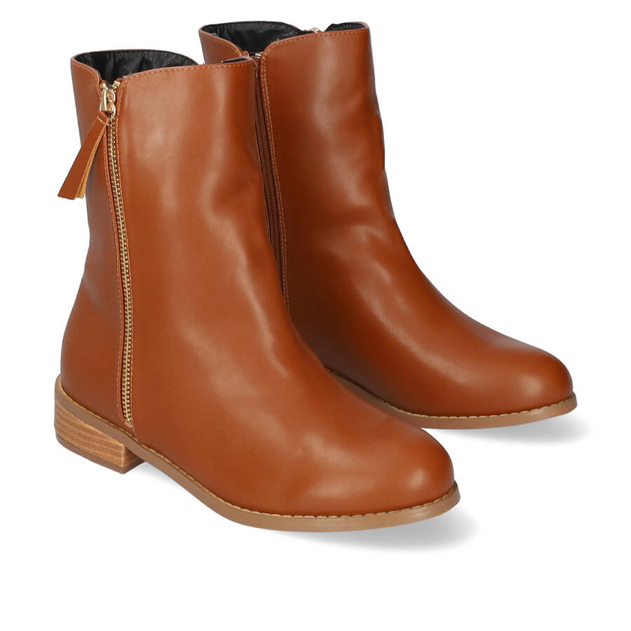 Flache Stiefeletten in Camel 