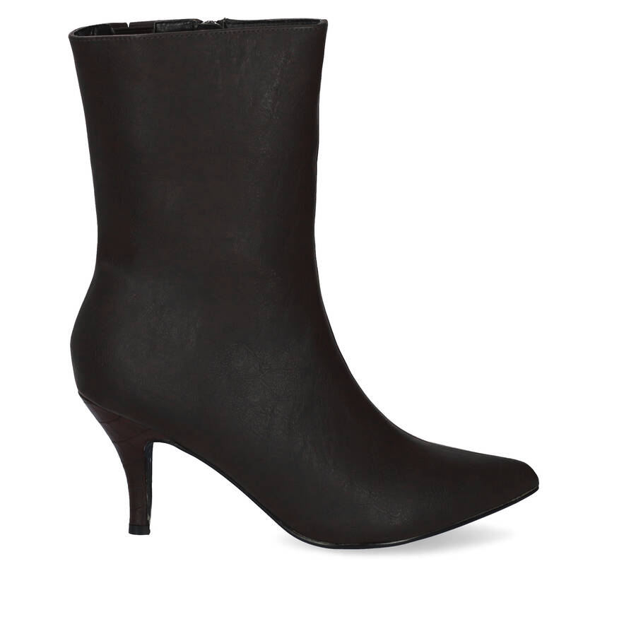 Pointed toed high-top booties in black faux leather 