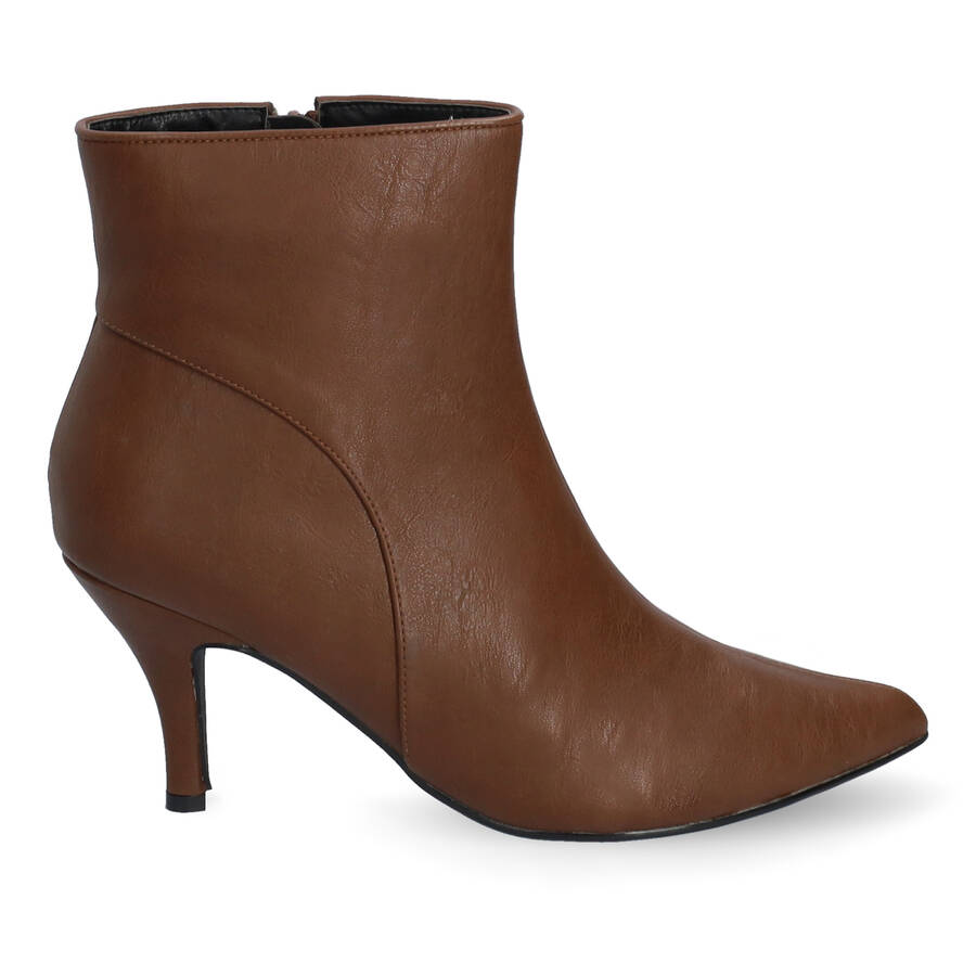 Mid-heel booties in brown faux leather 