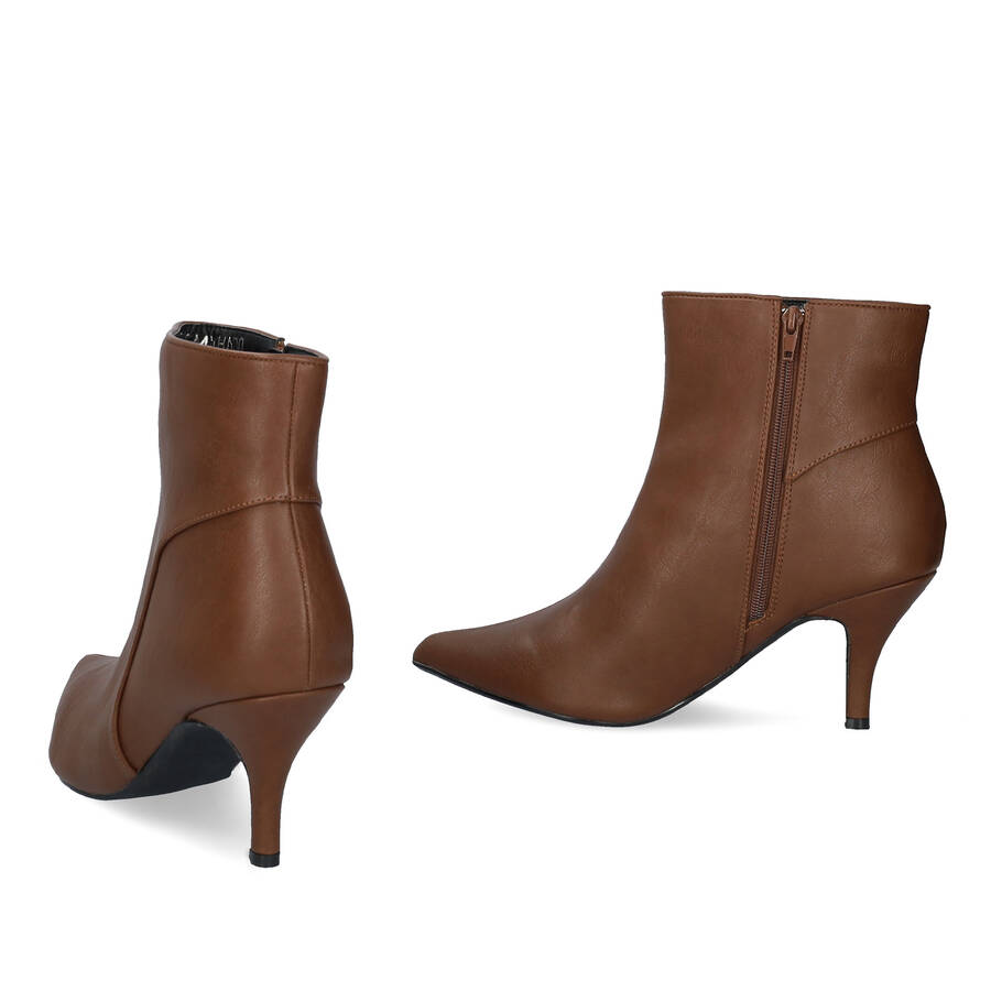 Mid-heel booties in brown faux leather 