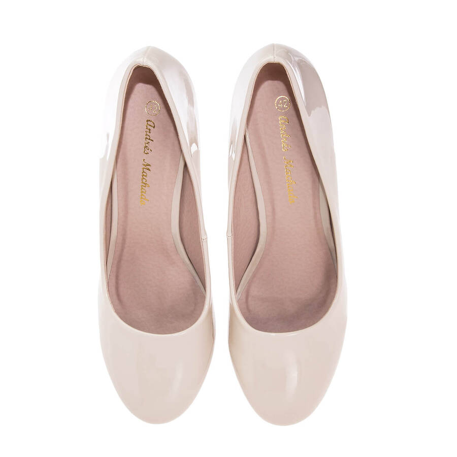 Elegant Beige Patent Pumps 