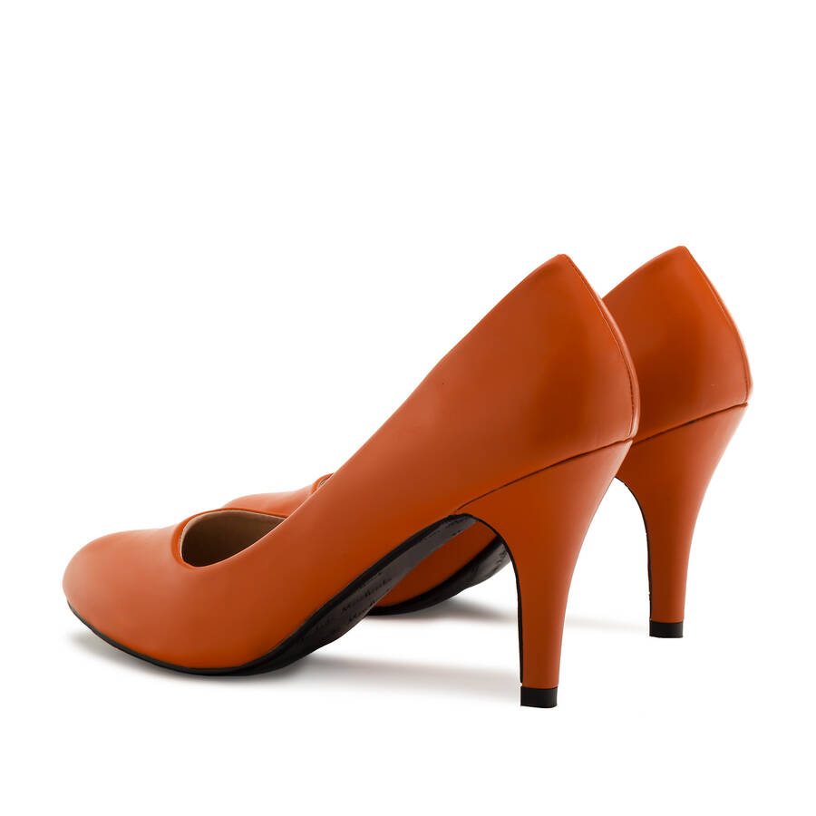 Retro Pumps in Orange faux Soft-Leather 