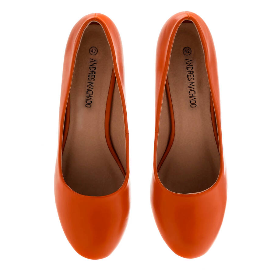 Retro Pumps in Orange faux Soft-Leather 