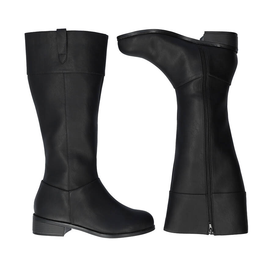 Flat high-calf boots in black faux leather. 