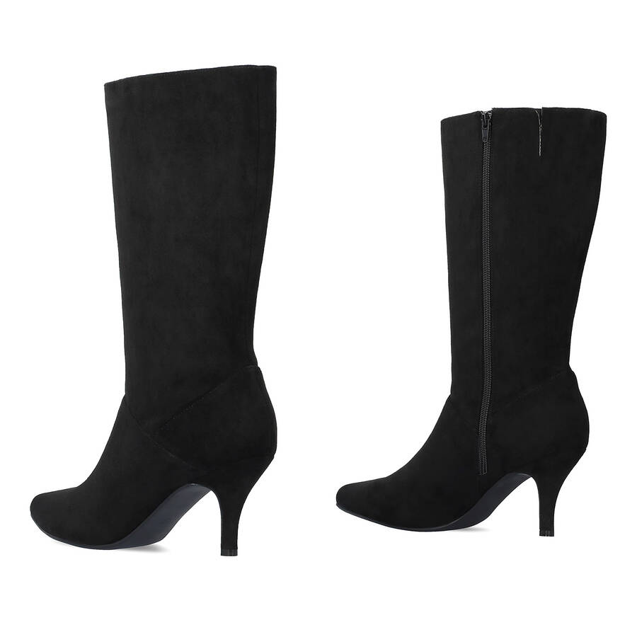 Heeled high boots in black faux suede. 