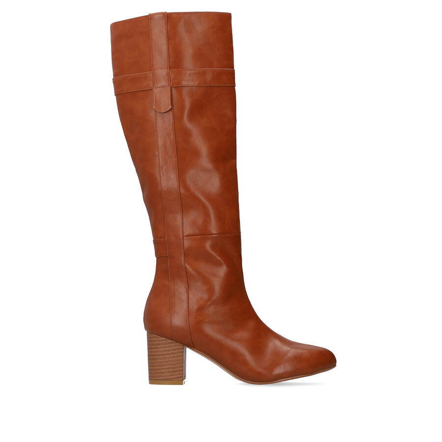 Heeled high-calf boots in brown faux leather 