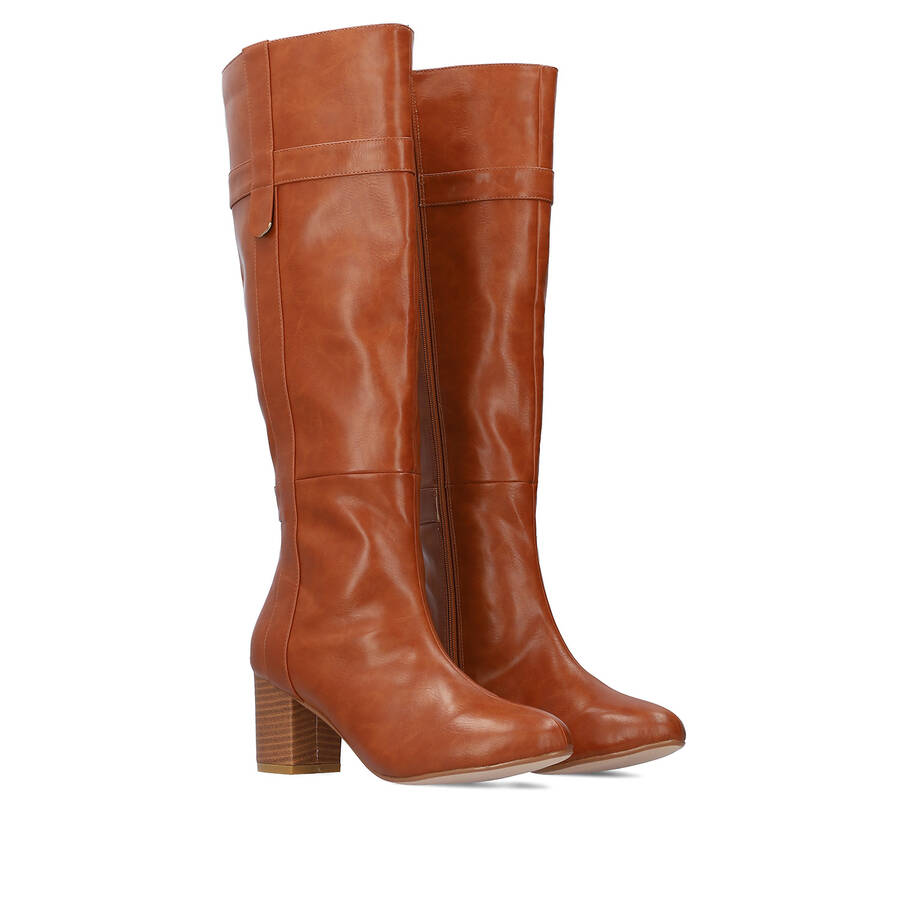 Heeled high-calf boots in brown faux leather 