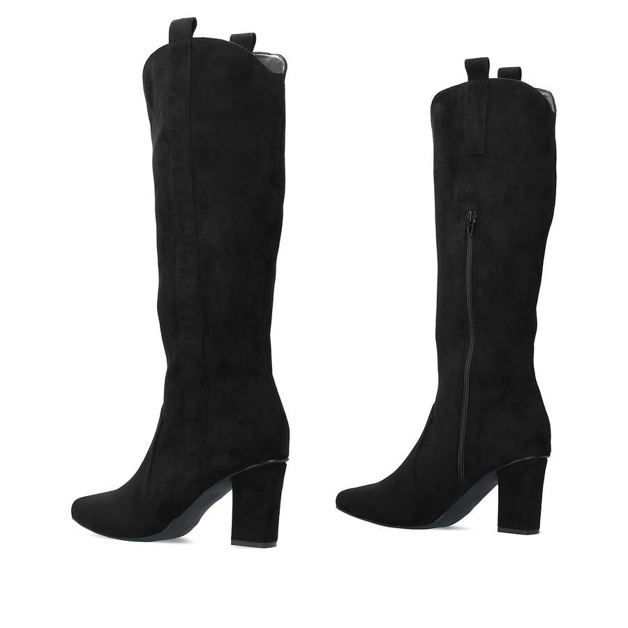 Heeled high boots in black faux suede. 