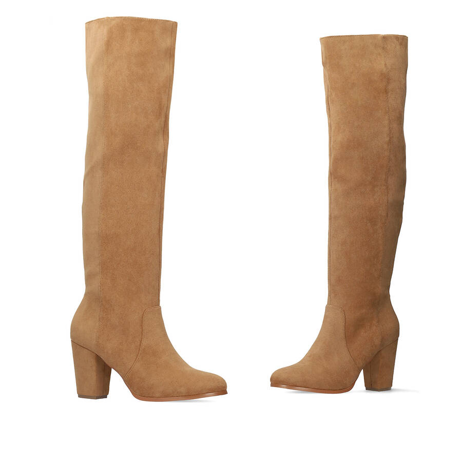 Heeled knee-high boots in brown faux suede. 