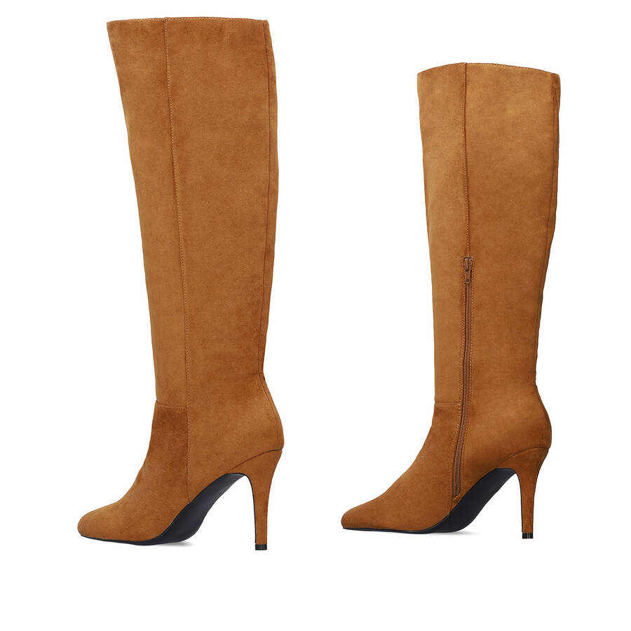 High-Calf boots in brown faux suede 