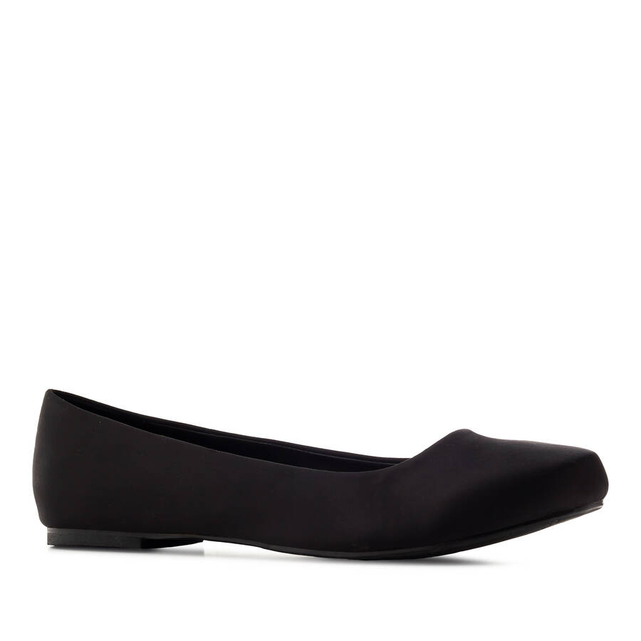 Grandes ballerines en Satin en Noir 