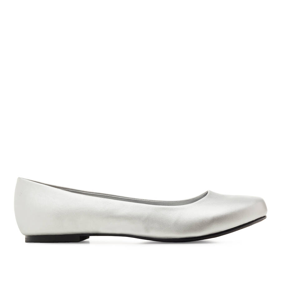 Grandes ballerines aspect Cuir Souple en Argent. 