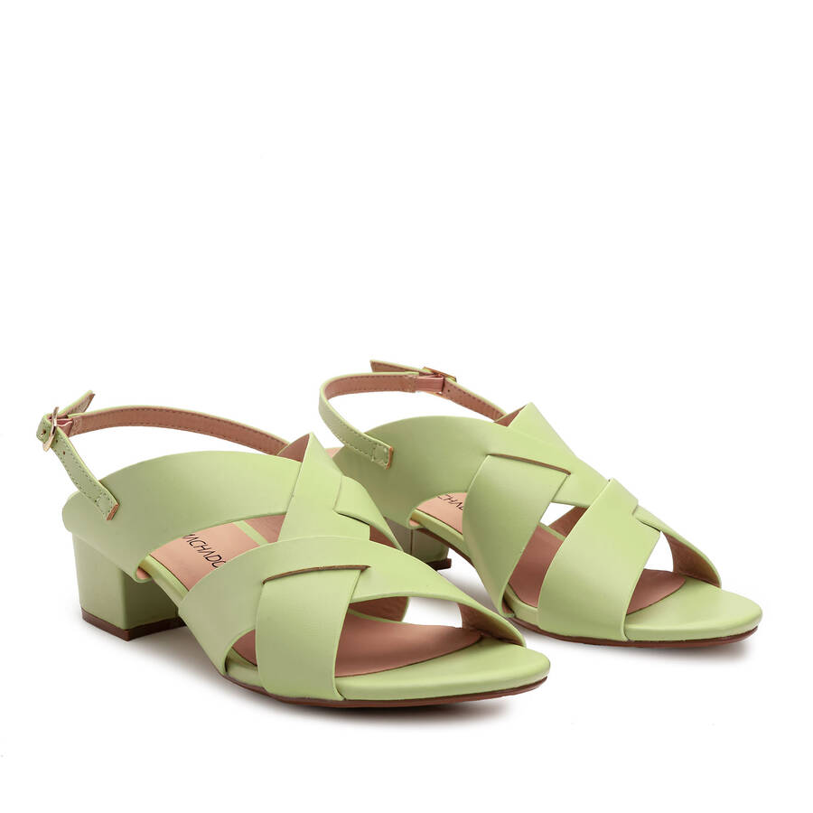 Sandalia en soft menta. 