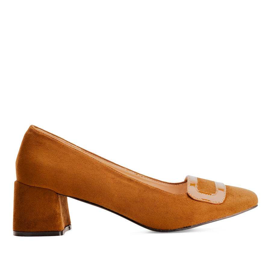 Chaussures talon en suédine camel 