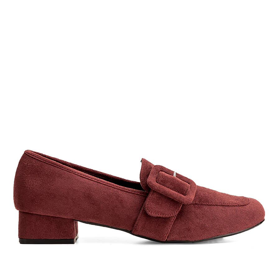 Moccasins in bordeaux faux suede and buckle detail 