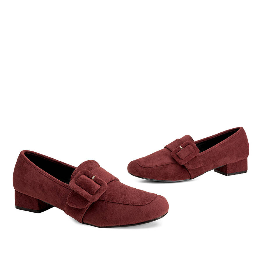 Moccasins in bordeaux faux suede and buckle detail 