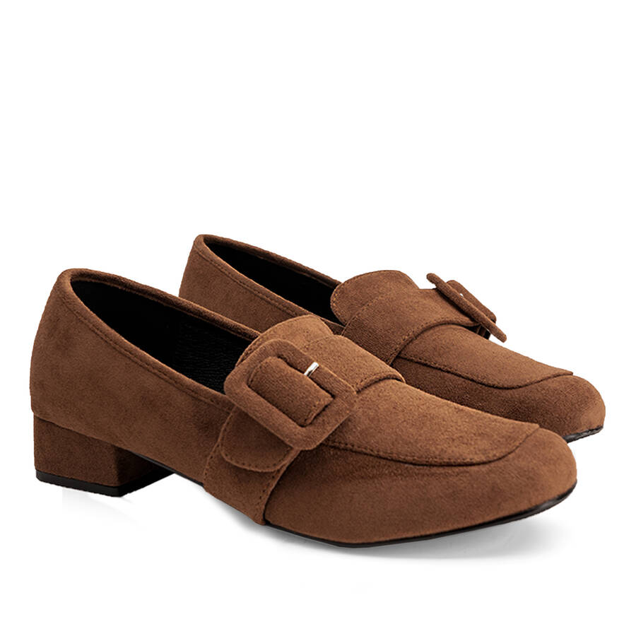 Moccasins in brown faux suede and buckle detail 