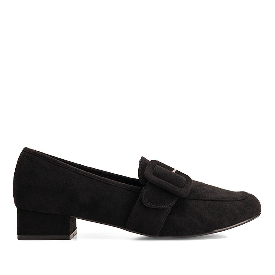 Moccasins in black faux suede and buckle detail 