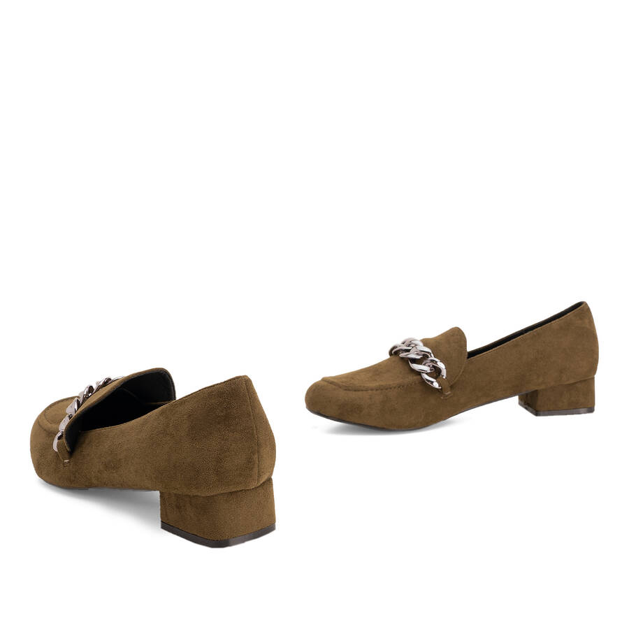 Moccasins in kaki faux suede with chain link detail 