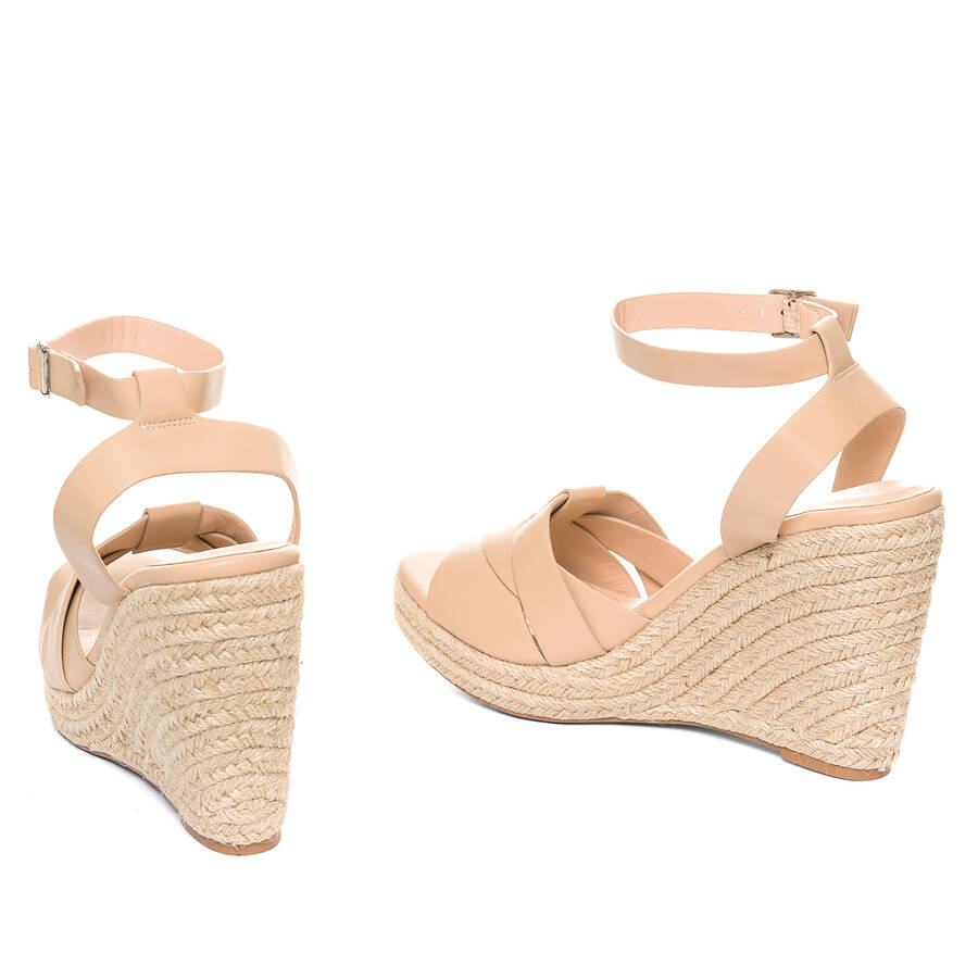 Beige faux leather espadrilles with jute wedge 