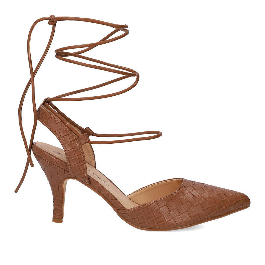 Woven brown faux leather heeled shoes 