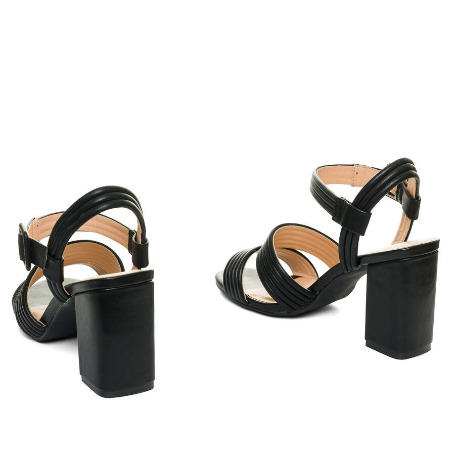 Sandale en simili cuir Noir 