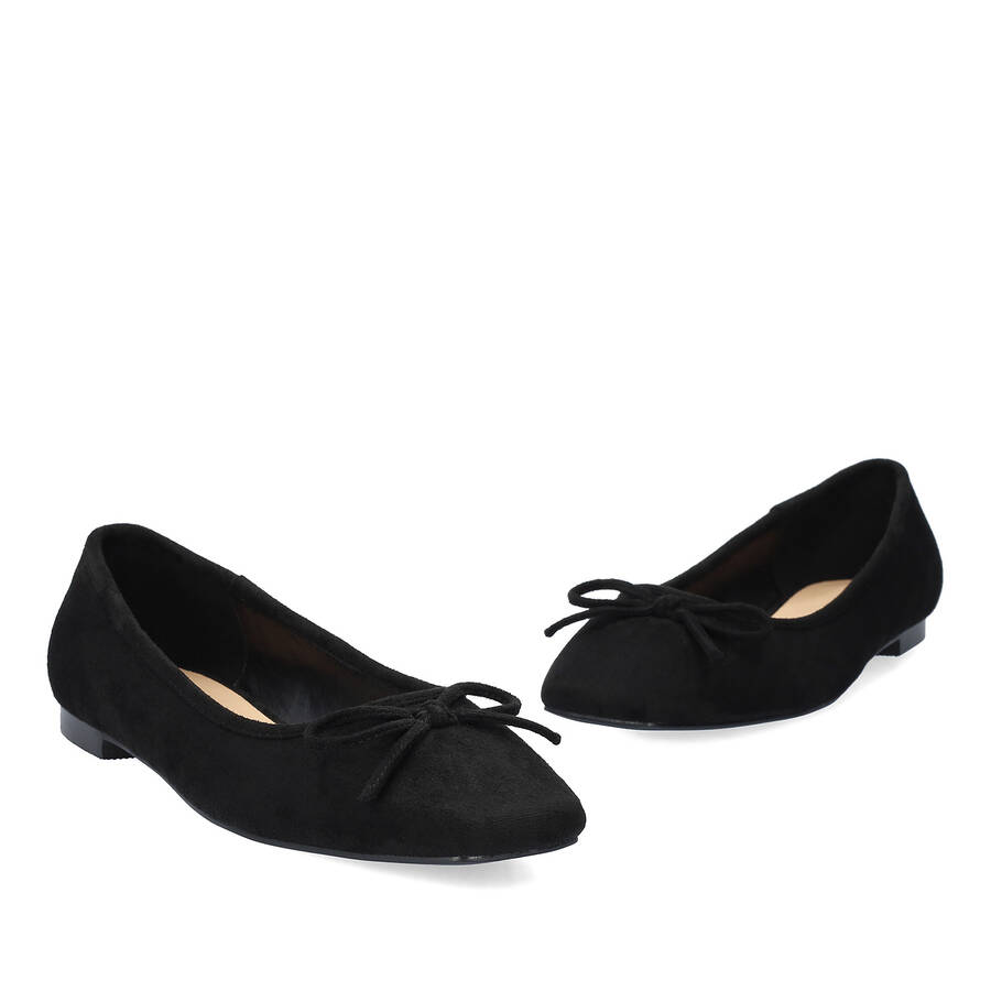 Flat ballerinas in black faux suede 